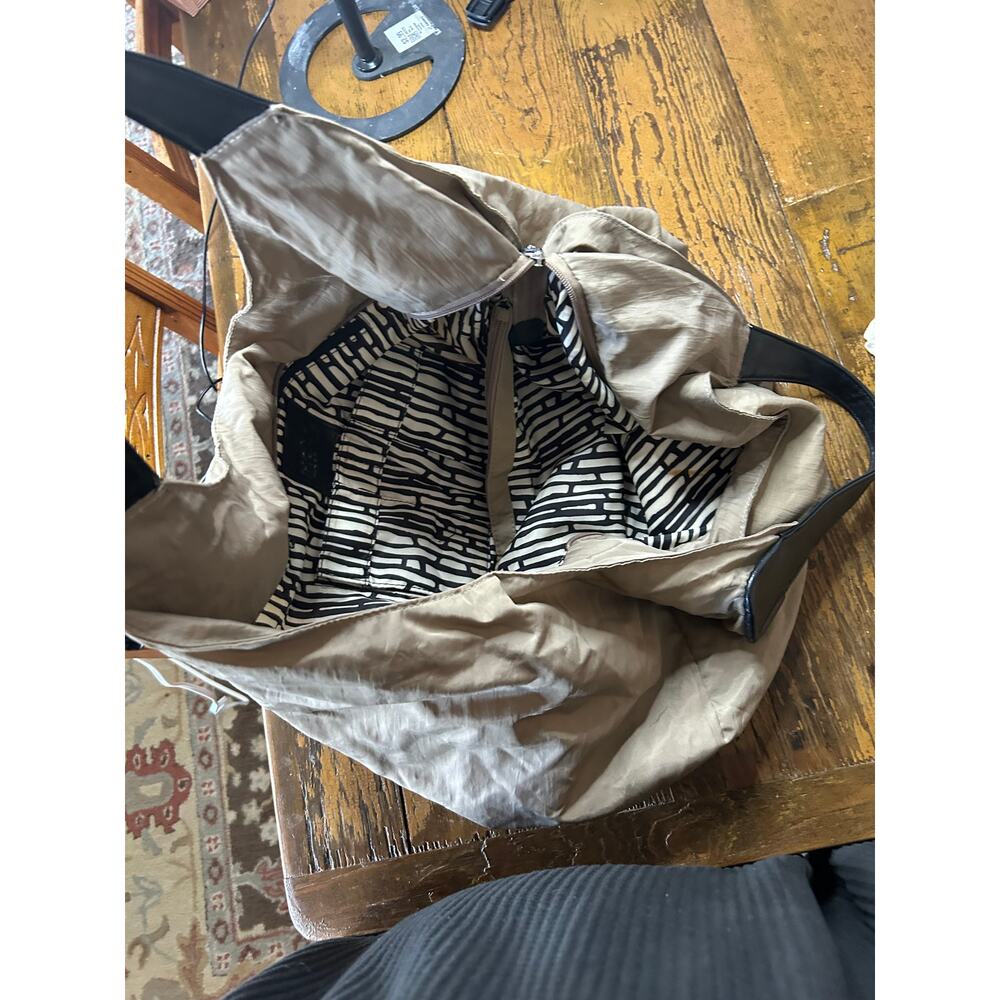 Hobo International Oversized Slouchy Tote Bag Taupe Nylon Black Leather Handles - Picture 6 of 6
